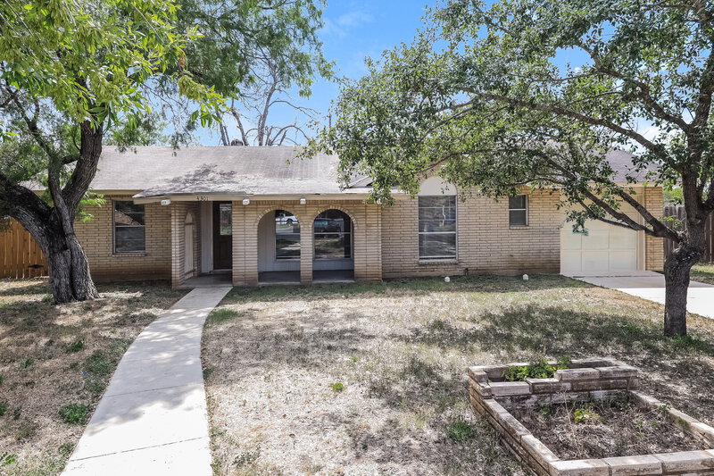 2,100/Mo, 4301 Shiloh Dr San Antonio, TX 78220 External View