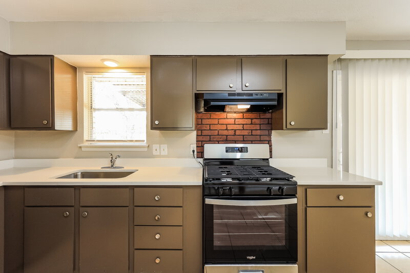 2,100/Mo, 4301 Shiloh Dr San Antonio, TX 78220 Kitchen View