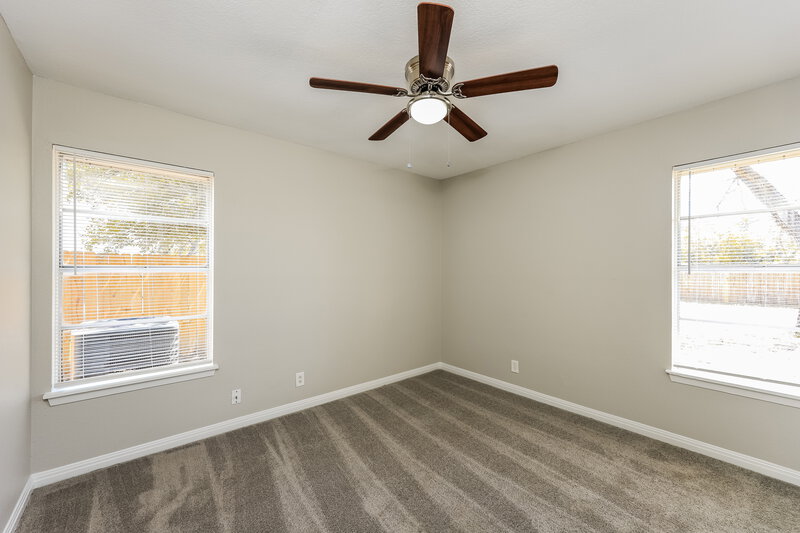 2,100/Mo, 4301 Shiloh Dr San Antonio, TX 78220 Bedroom View 2