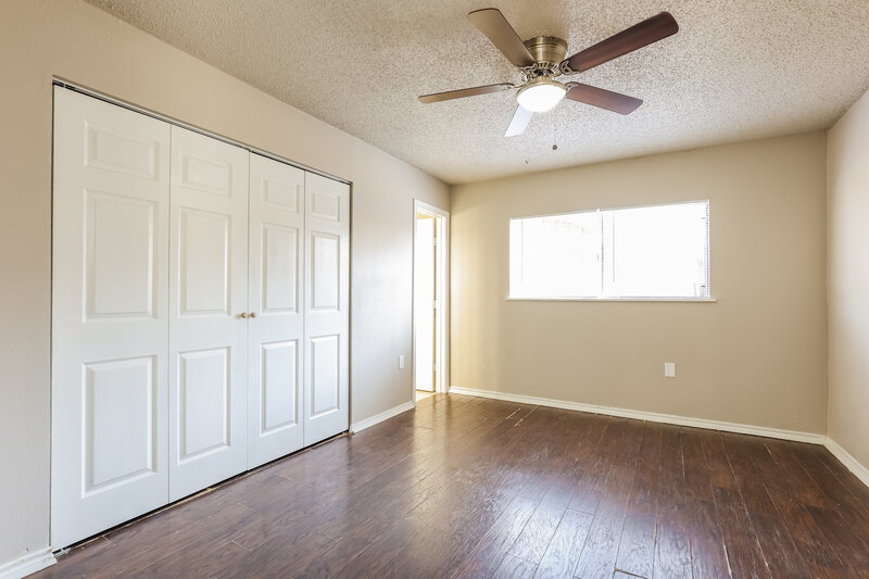 1,645/Mo, 117 Meadow St Converse, TX 78109 Main Bedroom View