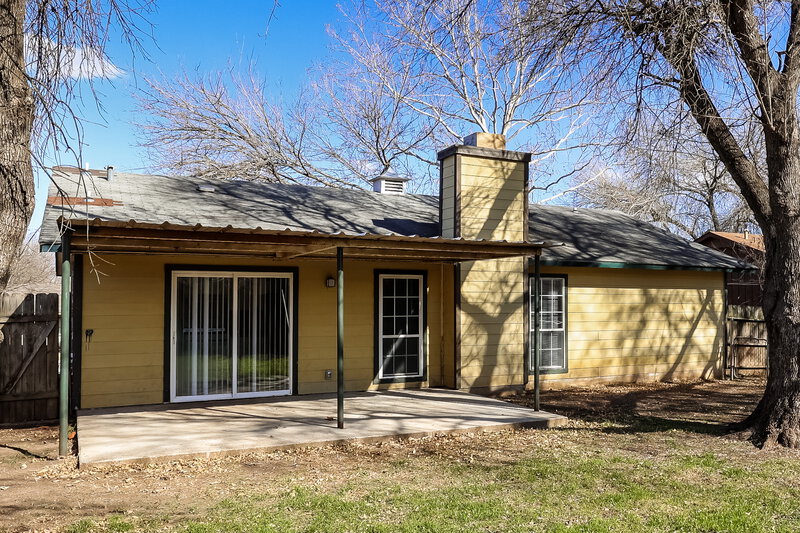 1,645/Mo, 117 Meadow St Converse, TX 78109 Rear View