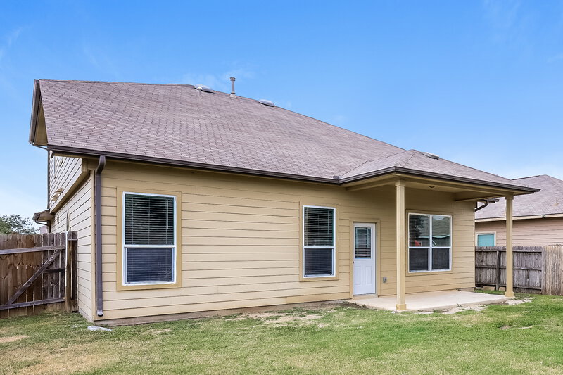 1,960/Mo, 8434 Cedar Mdws San Antonio, TX 78254 Rear View