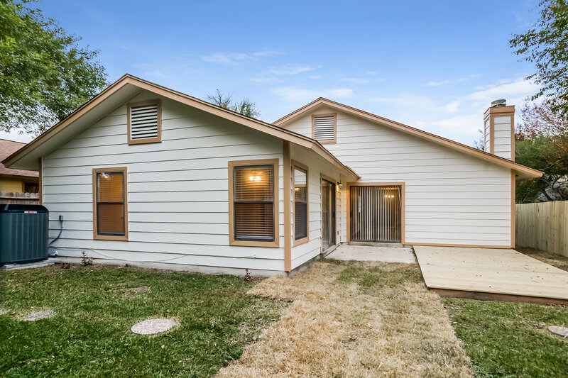1,780/Mo, 9335 Autumn Storm San Antonio, TX 78254 Rear View