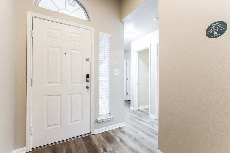 1,800/Mo, 4931 Dahlia Ter San Antonio, TX 78218 Foyer View