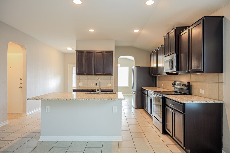 1,805/Mo, 12049 Pearl Jubilee San Antonio, TX 78245 Kitchen View 2