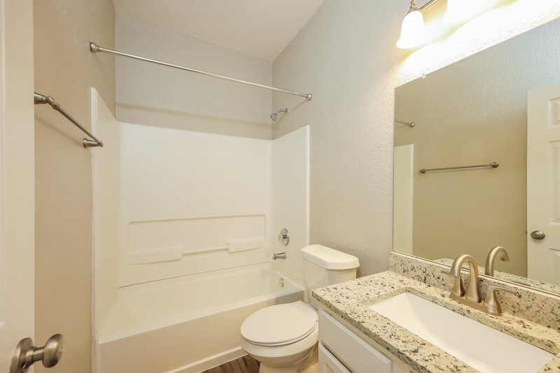 1,995/Mo, 27330 Wrought Iron San Antonio, TX 78260 Main Bathroom View