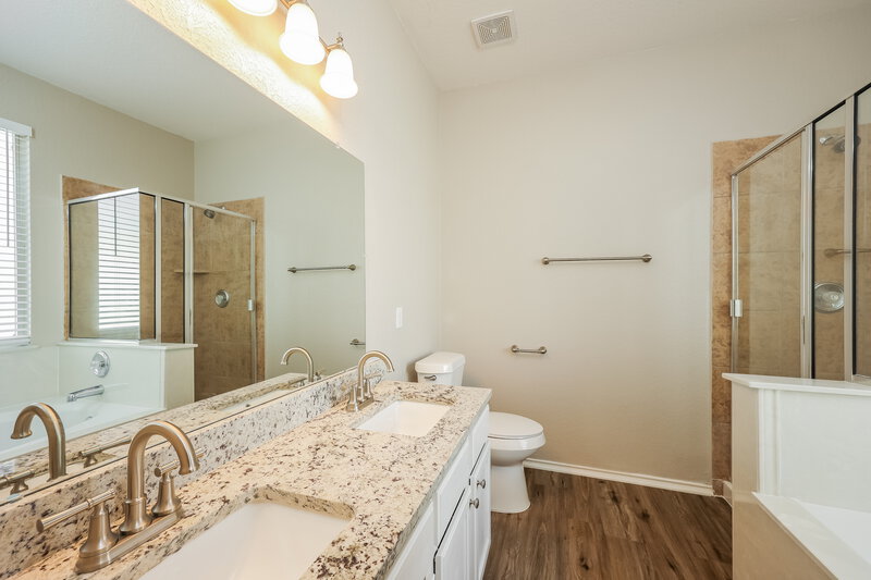 1,995/Mo, 27330 Wrought Iron San Antonio, TX 78260 Bathroom View