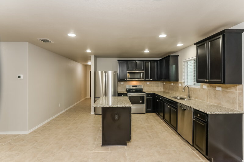 1,805/Mo, 9847 Silver Mist Way San Antonio, TX 78254 Kitchen View