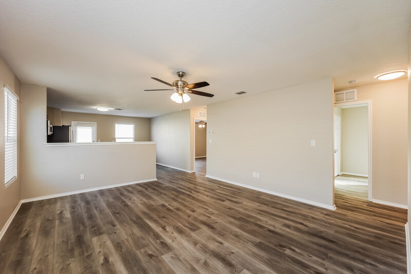 1,550/Mo, 10931 Bosal Trl San Antonio, TX 78245 Living Room View
