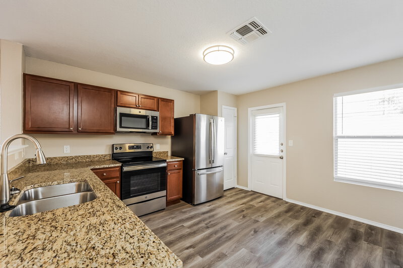 1,550/Mo, 10931 Bosal Trl San Antonio, TX 78245 Kitchen View 2