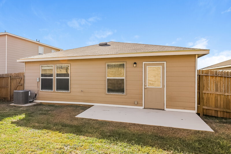 1,550/Mo, 10931 Bosal Trl San Antonio, TX 78245 Rear View