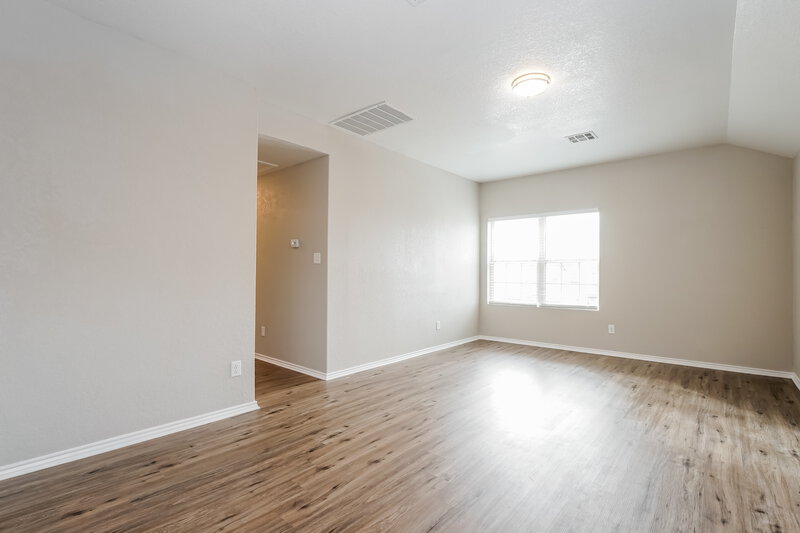 1,810/Mo, 2002 Marbach Woods San Antonio, TX 78245 Loft View