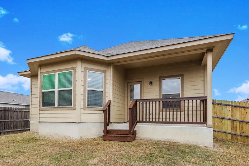1,845/Mo, 7410 Coral Bells Ct Converse, TX 78109 Rear View