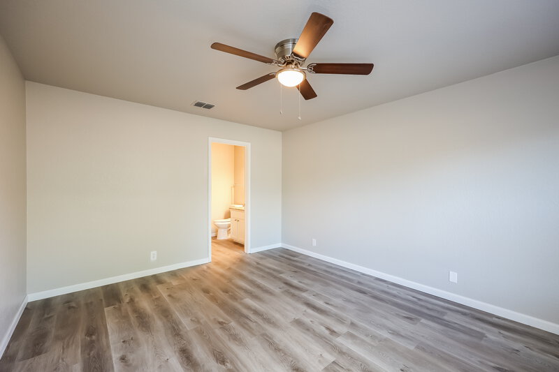 1,675/Mo, 7826 Juno Hts San Antonio, TX 78252 Main Bedroom View 2