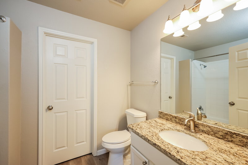 1,675/Mo, 7826 Juno Hts San Antonio, TX 78252 Main Bathroom View