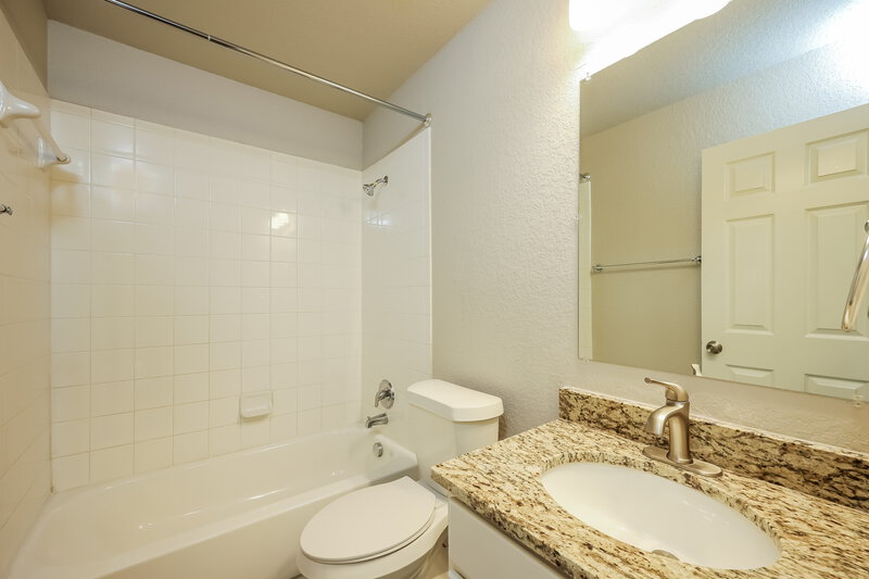 1,675/Mo, 7826 Juno Hts San Antonio, TX 78252 Bathroom View
