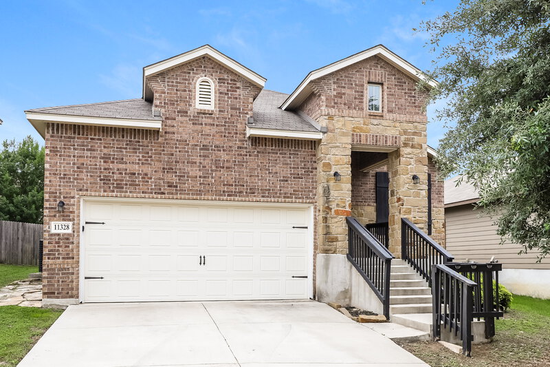 1,755/Mo, 11328 Silver Rose San Antonio, TX 78245 Front View