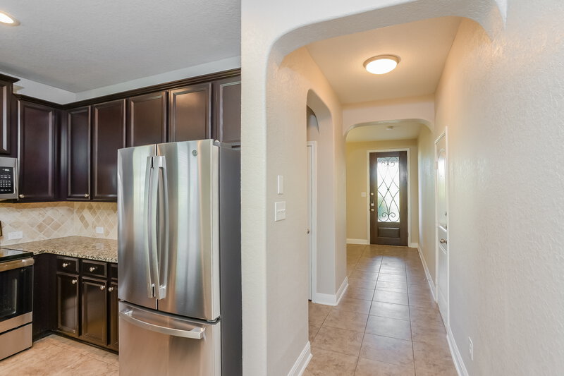 1,870/Mo, 11328 Silver Rose San Antonio, TX 78245 Kitchen View