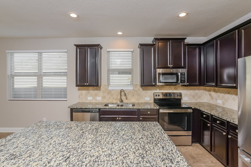 1,870/Mo, 11328 Silver Rose San Antonio, TX 78245 Kitchen View 4