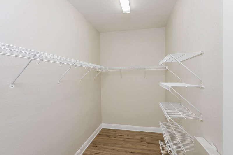 1,870/Mo, 11328 Silver Rose San Antonio, TX 78245 Walk In Closet View