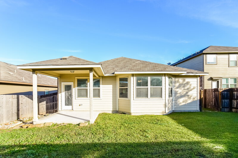 1,870/Mo, 11328 Silver Rose San Antonio, TX 78245 Rear View