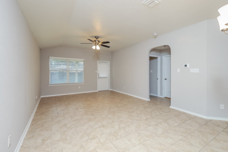 1,895/Mo, 5714 Goliad Blf San Antonio, TX 78222 Living Room View