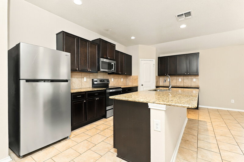 1,785/Mo, 5714 Goliad Blf San Antonio, TX 78222 Kitchen View