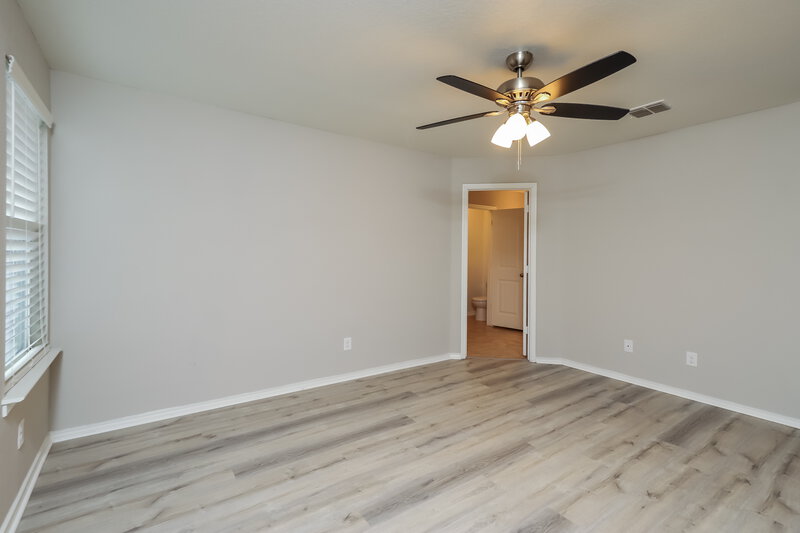 1,895/Mo, 5714 Goliad Blf San Antonio, TX 78222 Main Bedroom View 2
