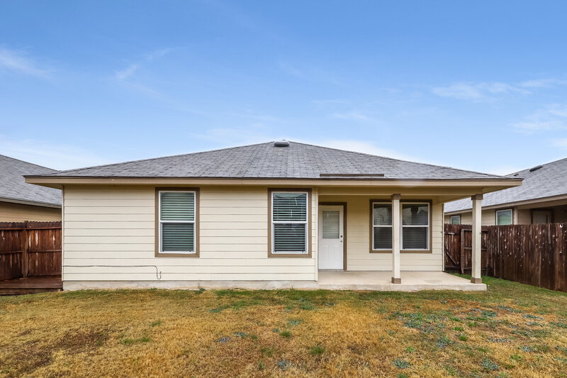 1,895/Mo, 5714 Goliad Blf San Antonio, TX 78222 Rear View