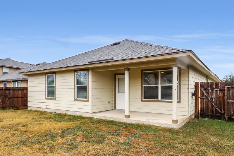 1,895/Mo, 5714 Goliad Blf San Antonio, TX 78222 Rear View 2