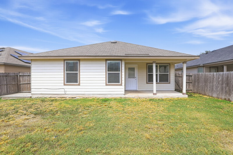 1,785/Mo, 5714 Goliad Blf San Antonio, TX 78222 Rear View