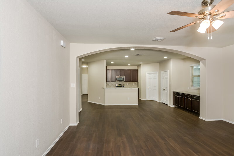 1,700/Mo, 5934 Ivans Farm San Antonio, TX 78244 Living Room View 2