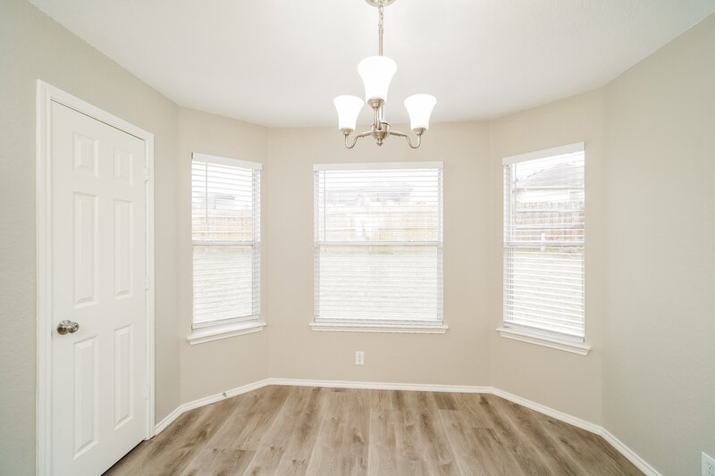 1,910/Mo, 8514 Chickasaw Blf Converse, TX 78109 Dining Room View