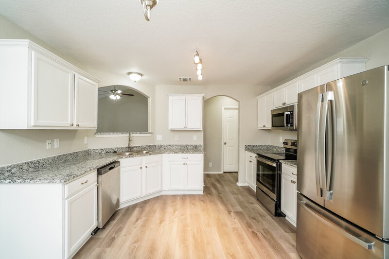 1,910/Mo, 8514 Chickasaw Blf Converse, TX 78109 Kitchen View