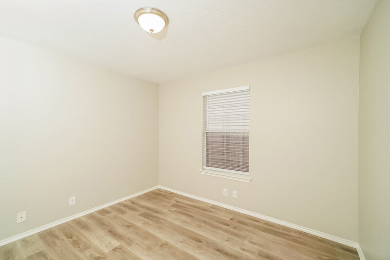1,910/Mo, 8514 Chickasaw Blf Converse, TX 78109 Bedroom View 2