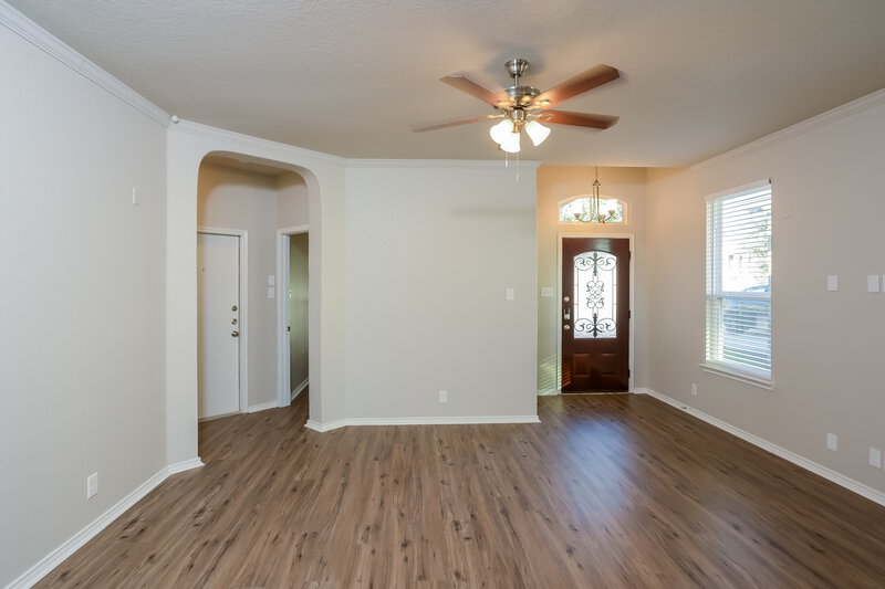 1,750/Mo, 654 Sea Eagle San Antonio, TX 78253 Living Room View