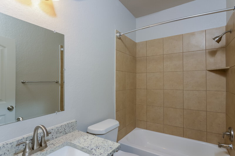 1,750/Mo, 654 Sea Eagle San Antonio, TX 78253 Bathroom View