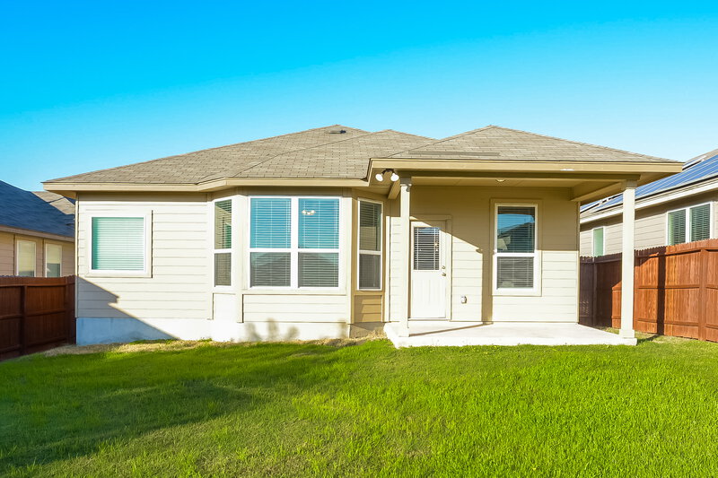1,750/Mo, 654 Sea Eagle San Antonio, TX 78253 Rear View