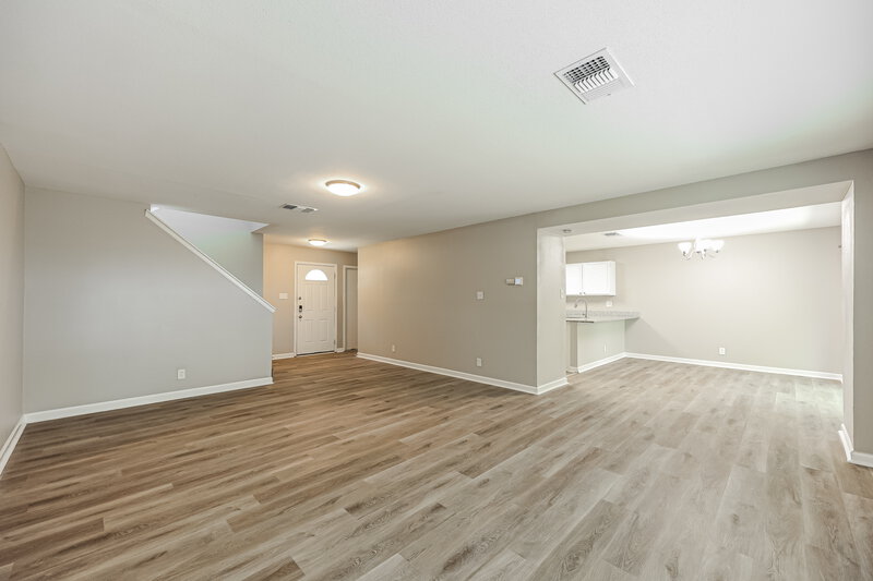 0/Mo, 4234 Sunrise Cove Dr San Antonio, TX 78244 Living Room View 2
