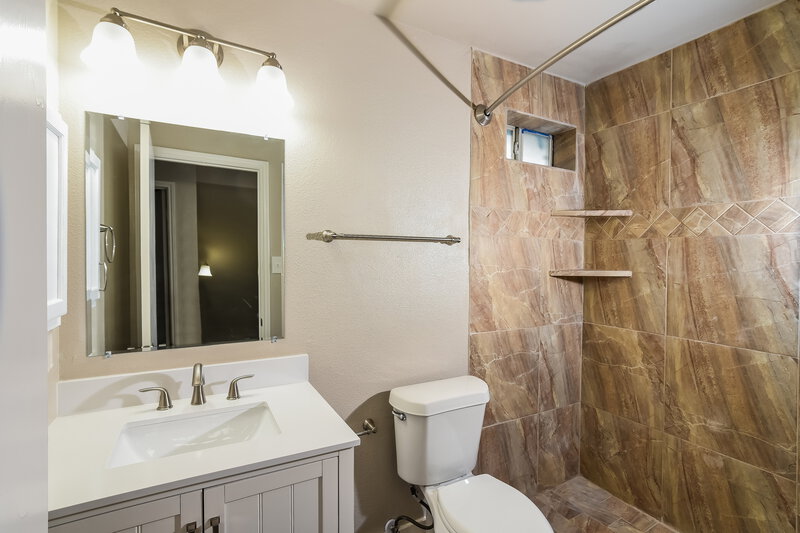 1,840/Mo, 9503 Gillcross Way San Antonio, TX 78250 Bathroom View