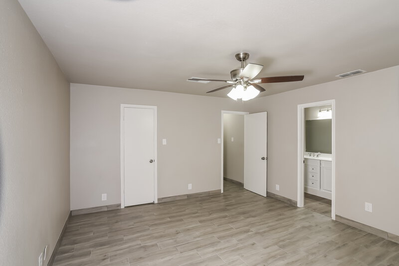 2,005/Mo, 10507 Stone Creek Pl San Antonio, TX 78254 Main Bedroom View