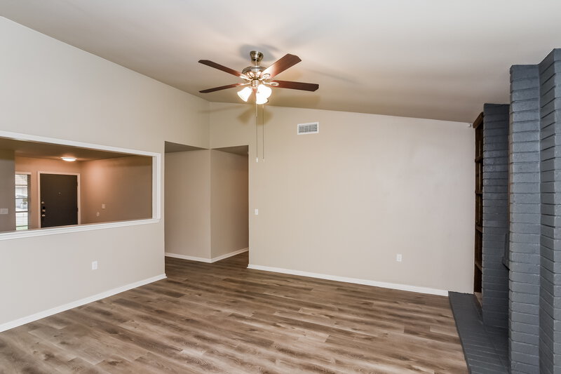 2,710/Mo, 9478 Greens Pt San Antonio, TX 78250 Living Room View 3