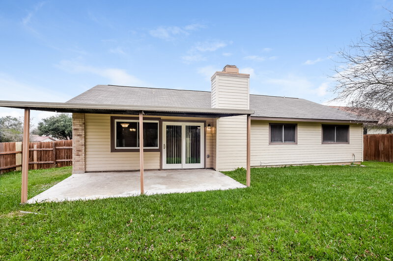 2,710/Mo, 9478 Greens Pt San Antonio, TX 78250 Rear View