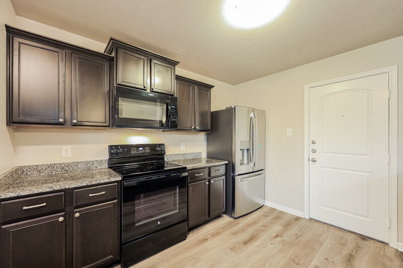 1,630/Mo, 6427 Woodcliff Bnd San Antonio, TX 78222 Kitchen View