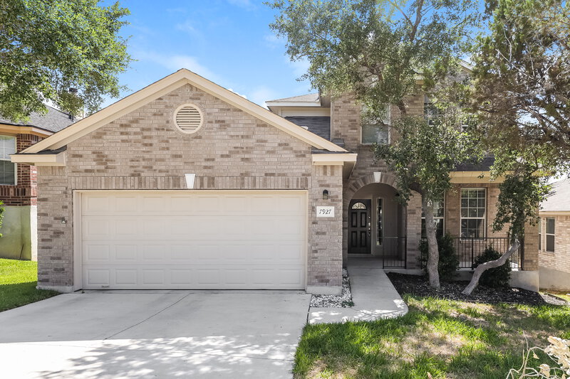 2,320/Mo, 7927 Live Oak Vista San Antonio, TX 78250 External View
