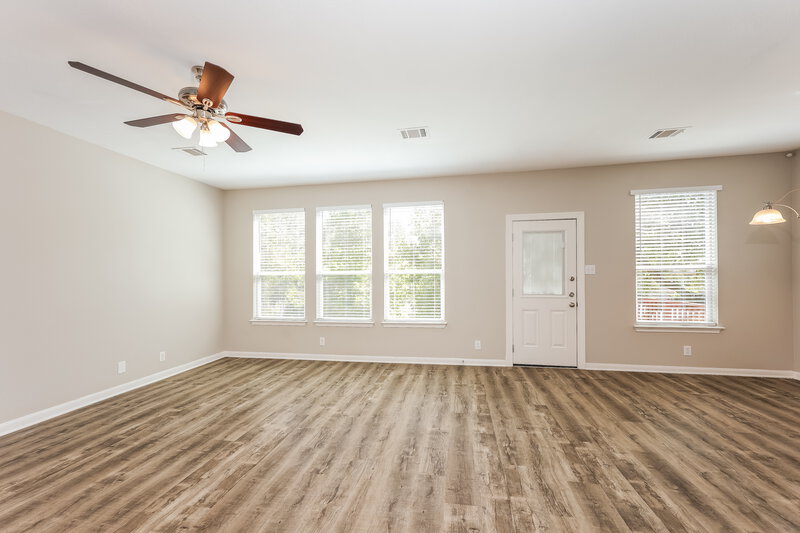 2,320/Mo, 7927 Live Oak Vista San Antonio, TX 78250 Foyer View