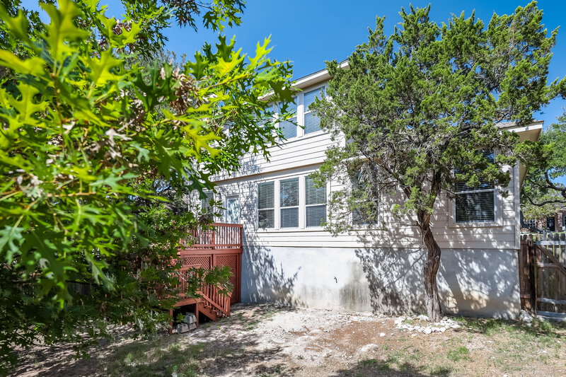 2,320/Mo, 7927 Live Oak Vista San Antonio, TX 78250 Rear View