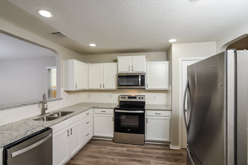 2,005/Mo, 7322 Galileo Line San Antonio, TX 78252 Kitchen View