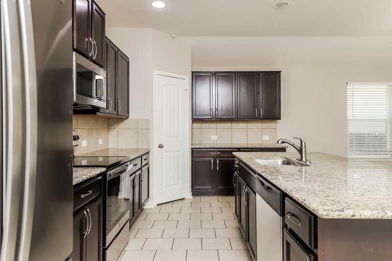 1,770/Mo, 12114 Pearl Jubilee San Antonio, TX 78245 Kitchen View