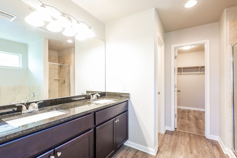 1,715/Mo, 2617 Mccrae New Braunfels, TX 78130 Main Bathroom View